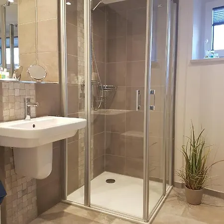 Bernstein Mare Rose 1 Апартаменты