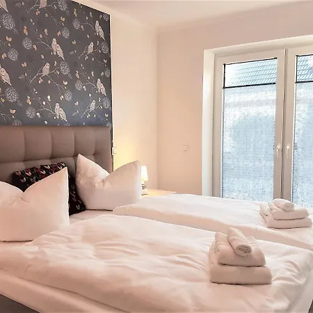 Bernstein Mare Rose 1 Апартаменты *